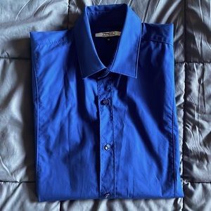 Fitted blue mens button down shirt